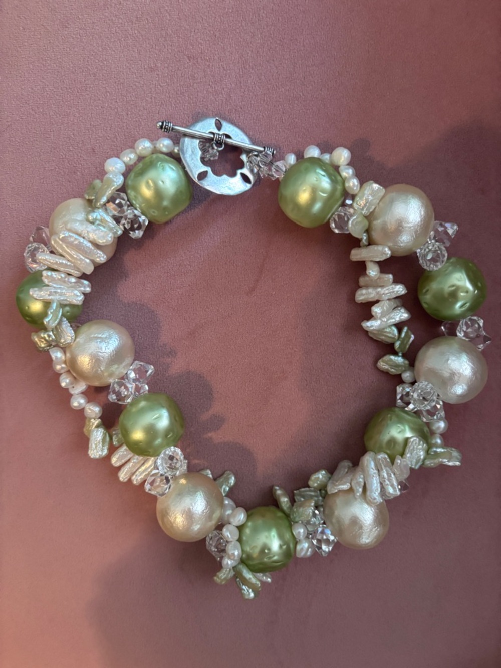 Elegant green and champagne and genuine freshwater pearl statement necklace